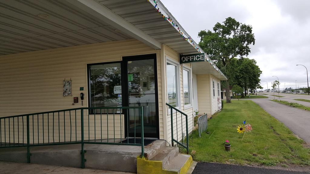 Budget Host Inn Detroit Lakes Exterior foto