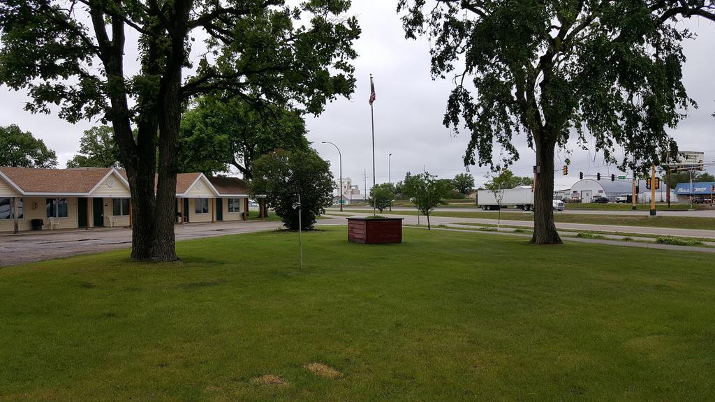 Budget Host Inn Detroit Lakes Exterior foto